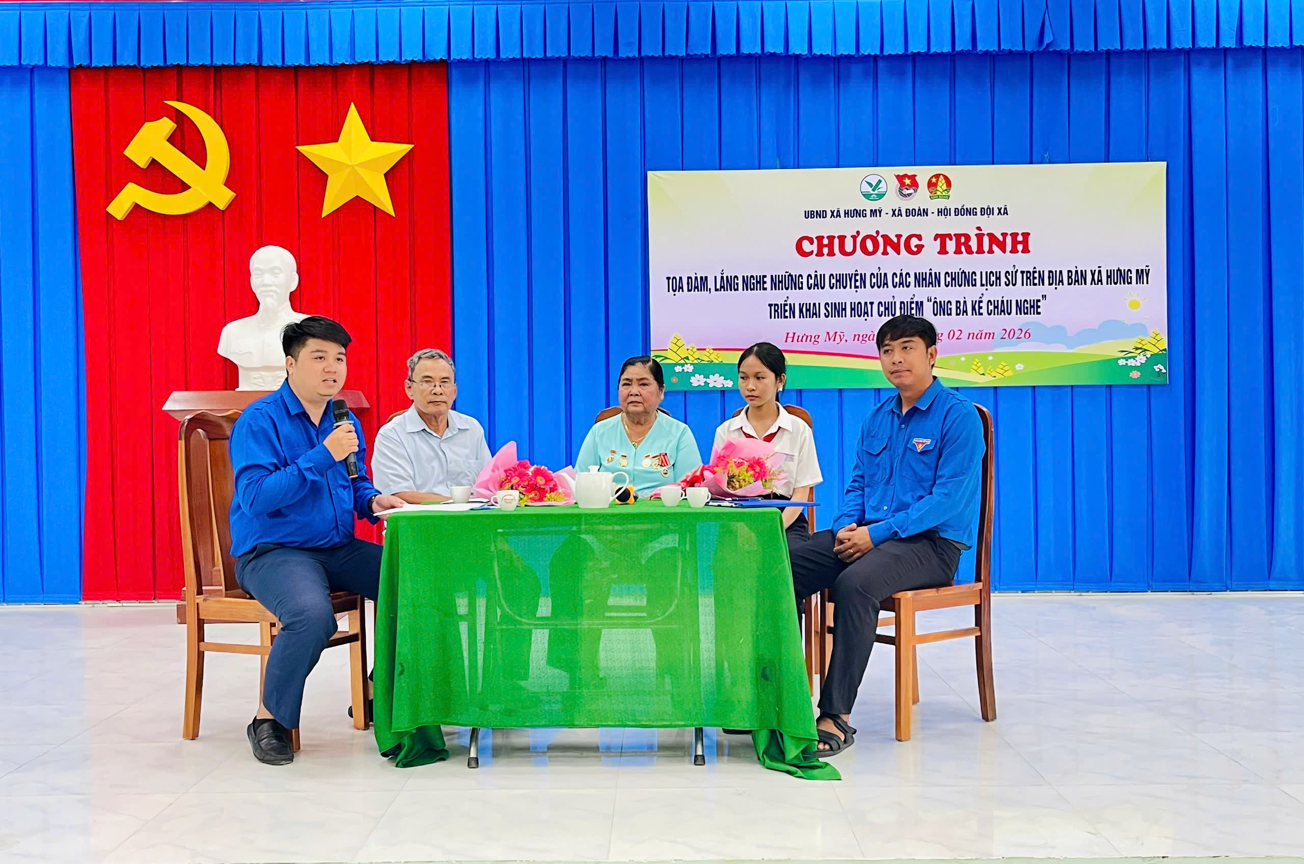 Chương trình tọa đàm “ Lắng nghe những câu chuyện của các nhân chứng lịch sử trên địa bàn xã Hưng Mỹ”