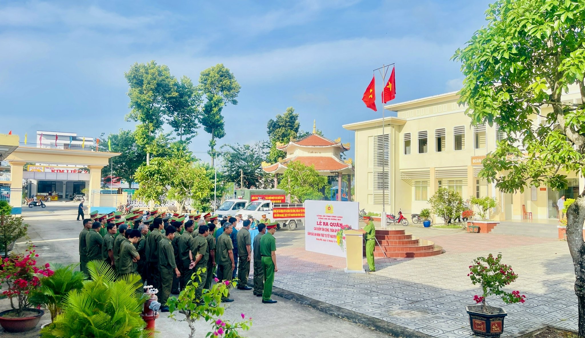 Công an xã Hưng Mỹ tổ chức lễ ra quân thực hiện cao điểm tấn công, trấn áp tội phạm đảm bảo ANTT Tết Nguyên Đán Bính Ngọ 2026