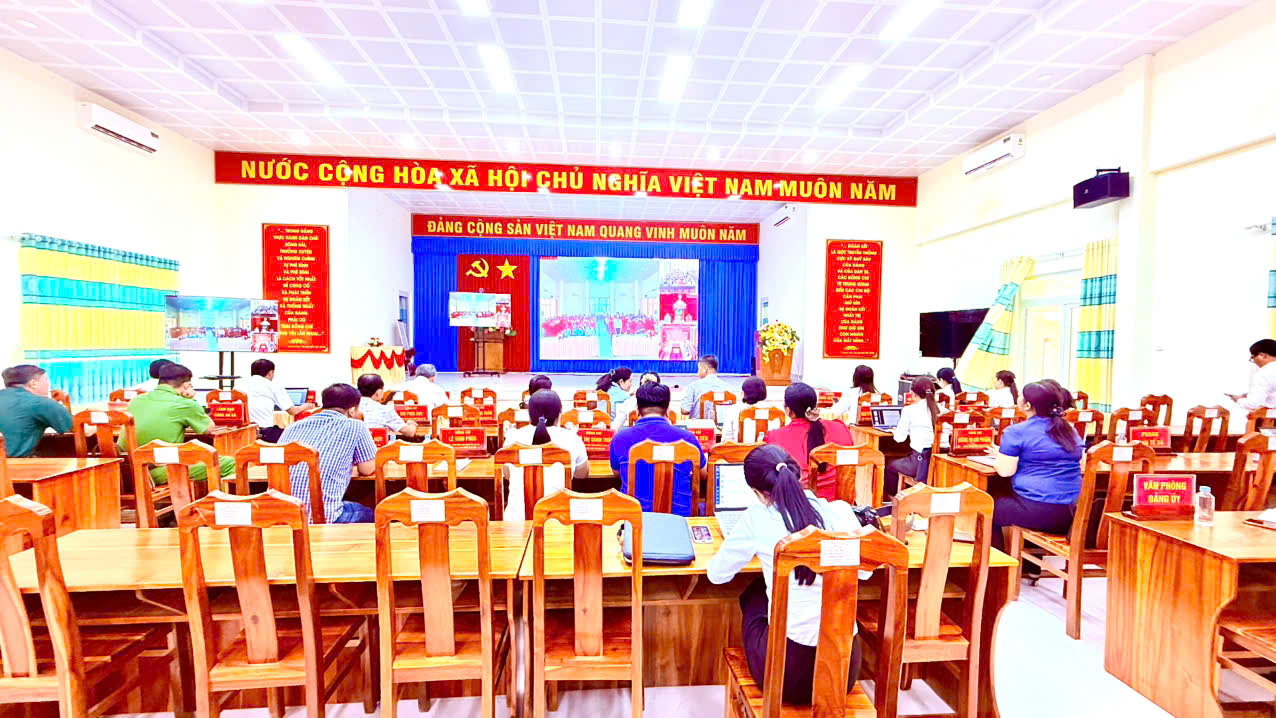 Thường trực Đảng ủy xã Hưng Mỹ tổ chức điểm cầu trực tuyến Hội nghị tổng kết công tác tổ chức Tết Nguyên đán Bính Ngọ năm 2026