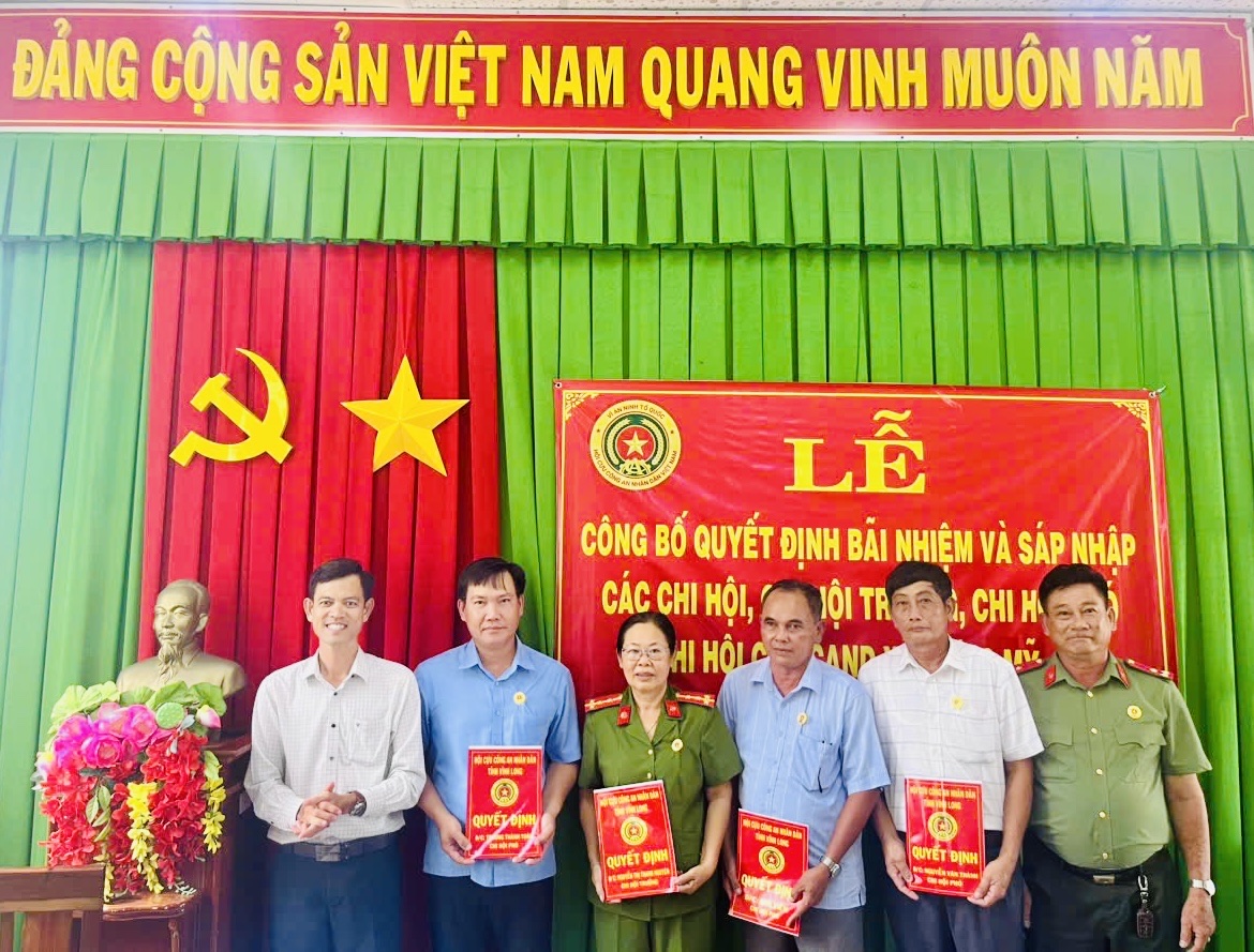 Xã Hưng Mỹ: Thành lập Chi hội Cựu Công an nhân dân, gắn kết nghĩa tình đồng đội