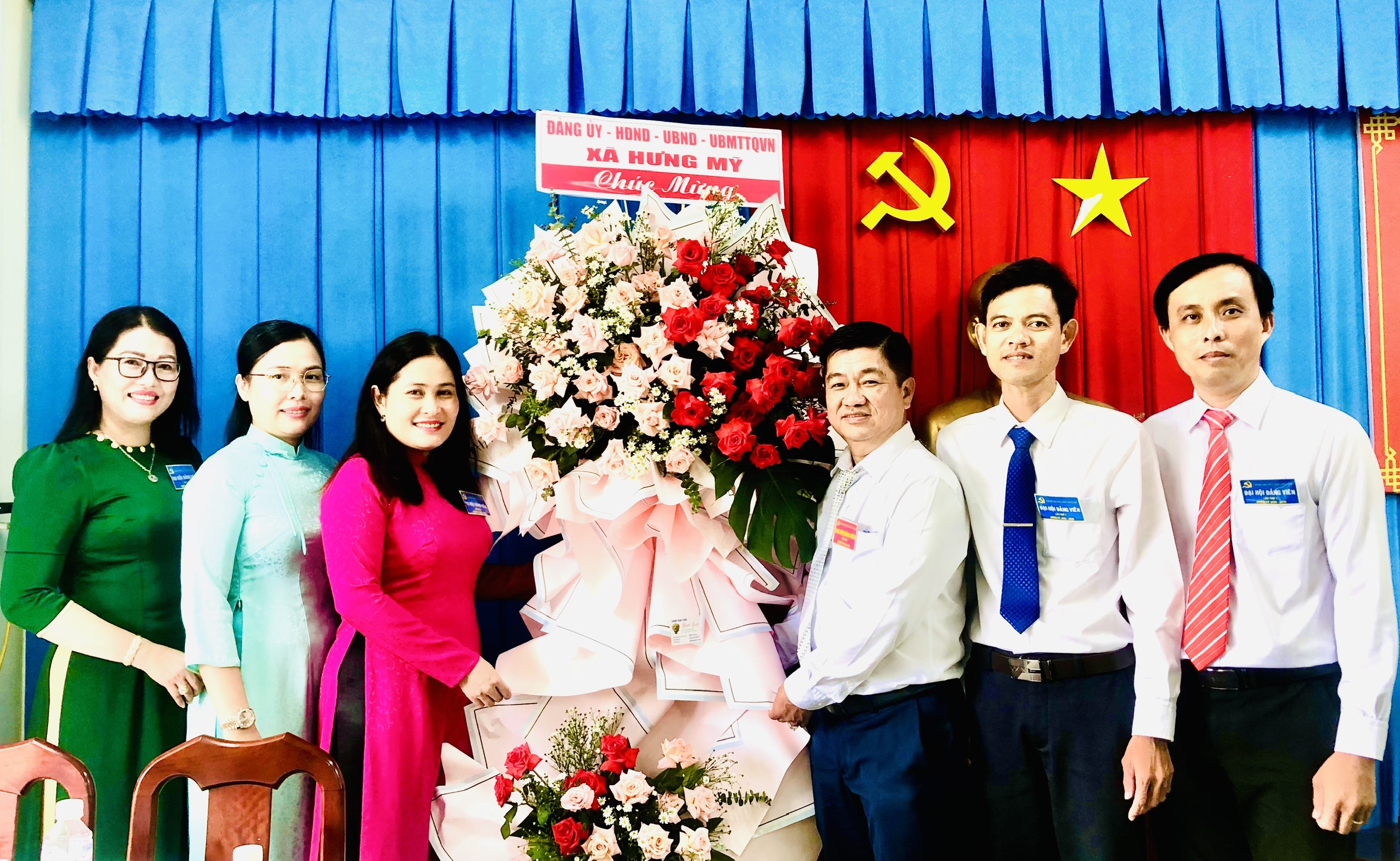 Xã Hưng Mỹ: Trường Trung học phổ thông Hòa Lợi tổ chức thành công Đại hội Chi bộ lần thứ V, nhiệm kỳ 2025-2030